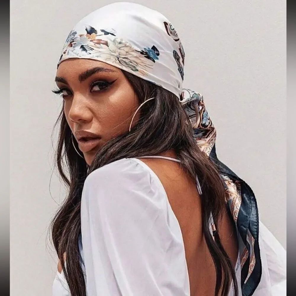 Floral Scarf in White and Blue S21